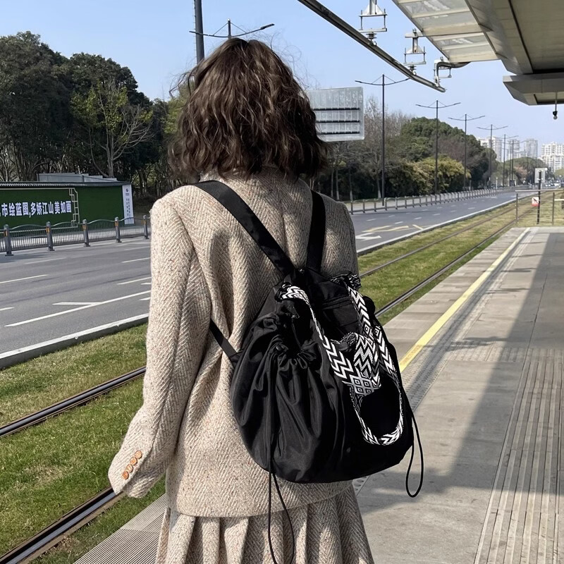 凌秀短途旅行包大容量轻便行李袋母婴包多功能手提背包开口收纳包 黑色