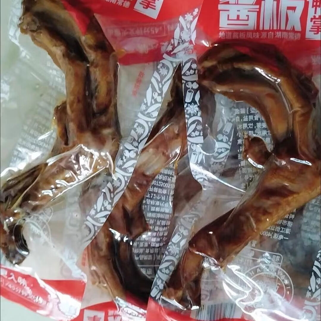 章鴨子湖南特產(chǎn)散稱(chēng)245g香辣鴨掌即食麻辣小零食鹵味鴨爪休閑零食 香辣鴨掌245g*1袋