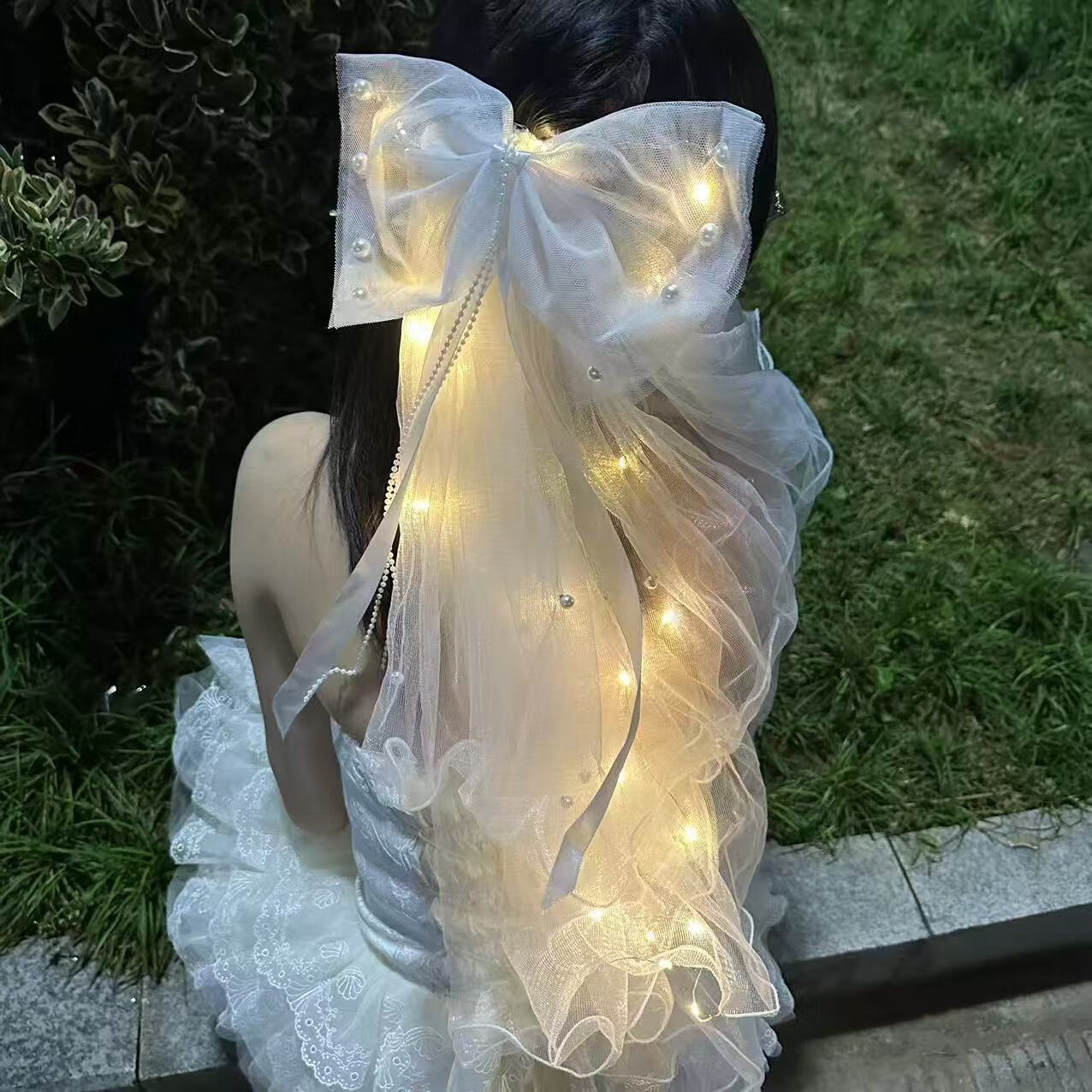 发光蝴蝶结头纱