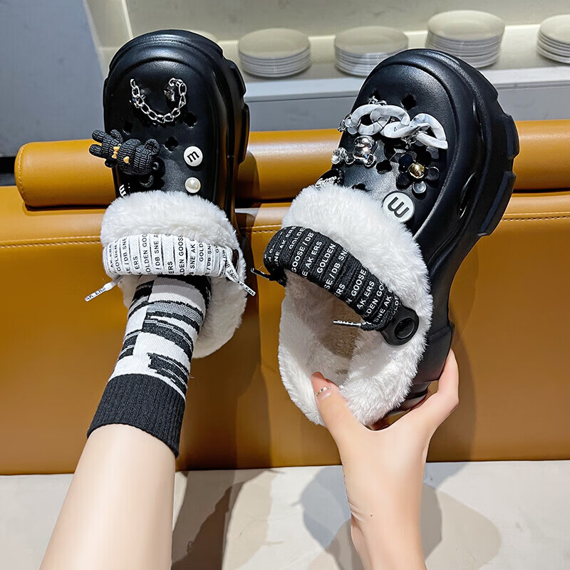 【精选】洞洞鞋女加绒外穿2024秋冬新款可拆卸厚底可爱包头保暖棉 白色【绑带】可拆卸棉套 34 -35