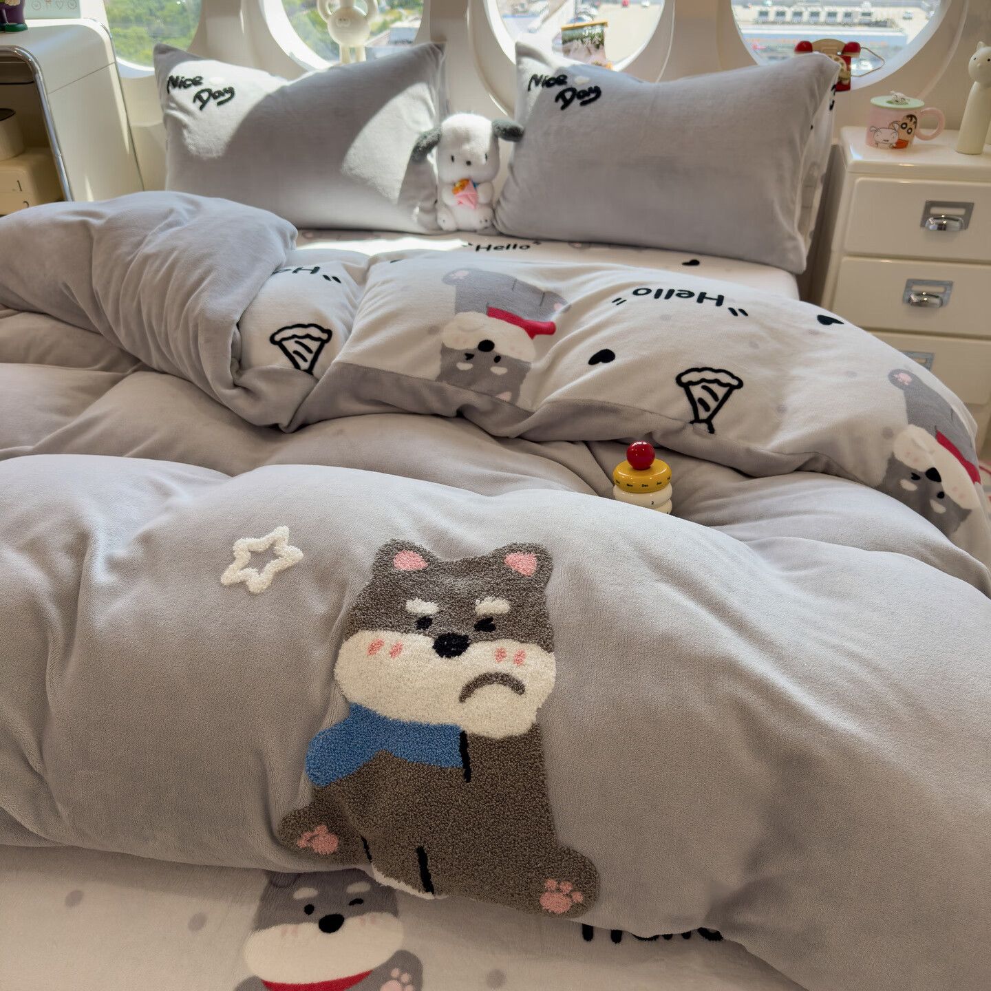 VJE可爱卡通牛奶绒四件套冬季加厚保暖毛巾绣床单被套双面绒宿舍三件 灰调萌犬 三件套1.2m 床单款 （被套150*200cm）
