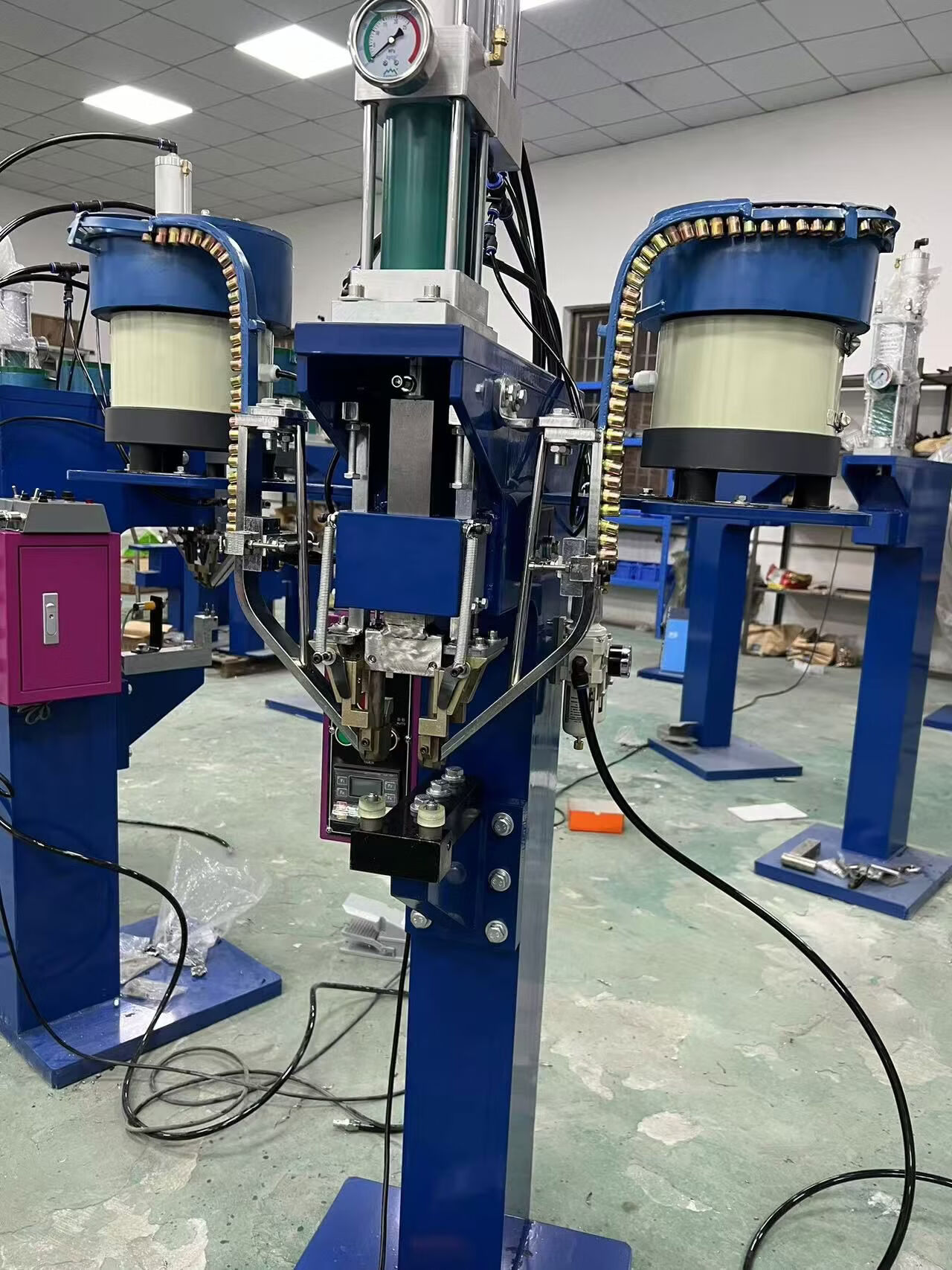 接运猫台球杆包双粒铆钉机酒盒包装箱包锁扣铆钉机半空心铆钉五金件