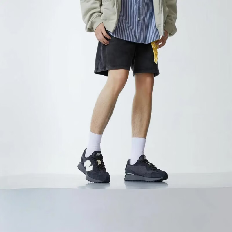 新百伦男女款 327系列复古休闲运动跑步鞋 黑色｜灰色 45