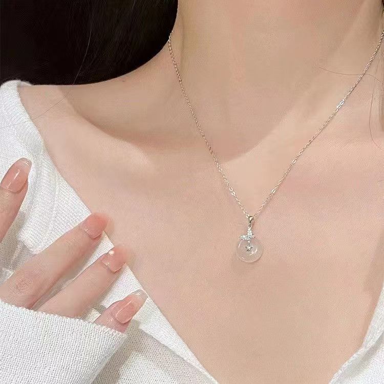 纯银999玉髓蝴蝶平安扣项链锁骨链轻奢感纪念礼物送女友 白玉髓平安扣项链 s999