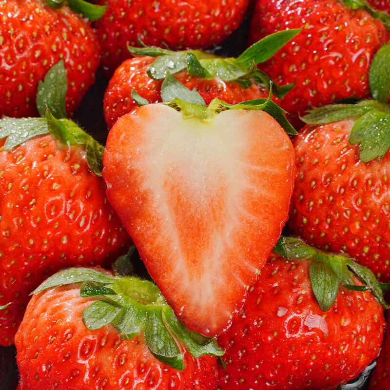 中果农茂丹东草莓【JD/顺丰-多地次日达】新鲜现摘草莓99红颜奶油大草莓 2斤装-【单果10-15g】净重1.8斤-京东快递