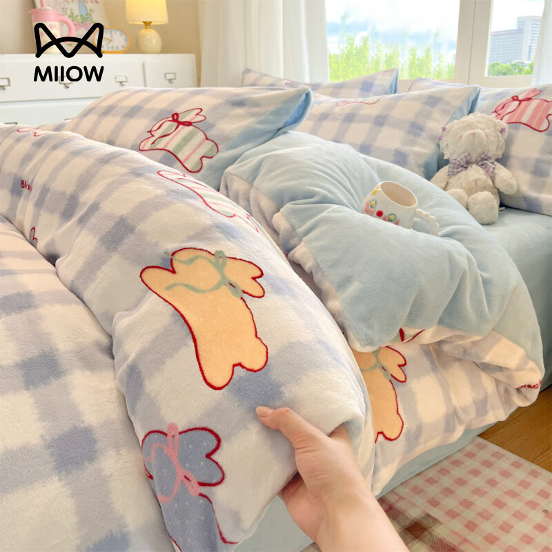 猫人（MiiOW）卡通牛奶绒床上四件套秋冬加厚珊瑚绒床单被套宿舍床品三件套 格子兔【高克重牛奶绒 蓄热保暖 持续锁温】 床笠款 1.5m床四件套-适合200x230cm被子
