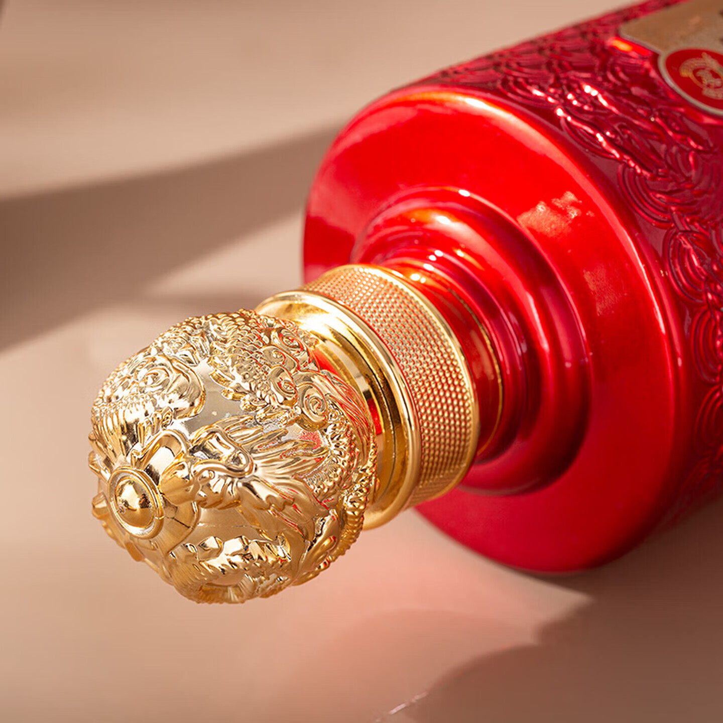 泸州老窖（LUZHOULAOJIAO）【过节送礼】 浓香型白酒  纯粮酿造 52度 500mL 6瓶 整箱装