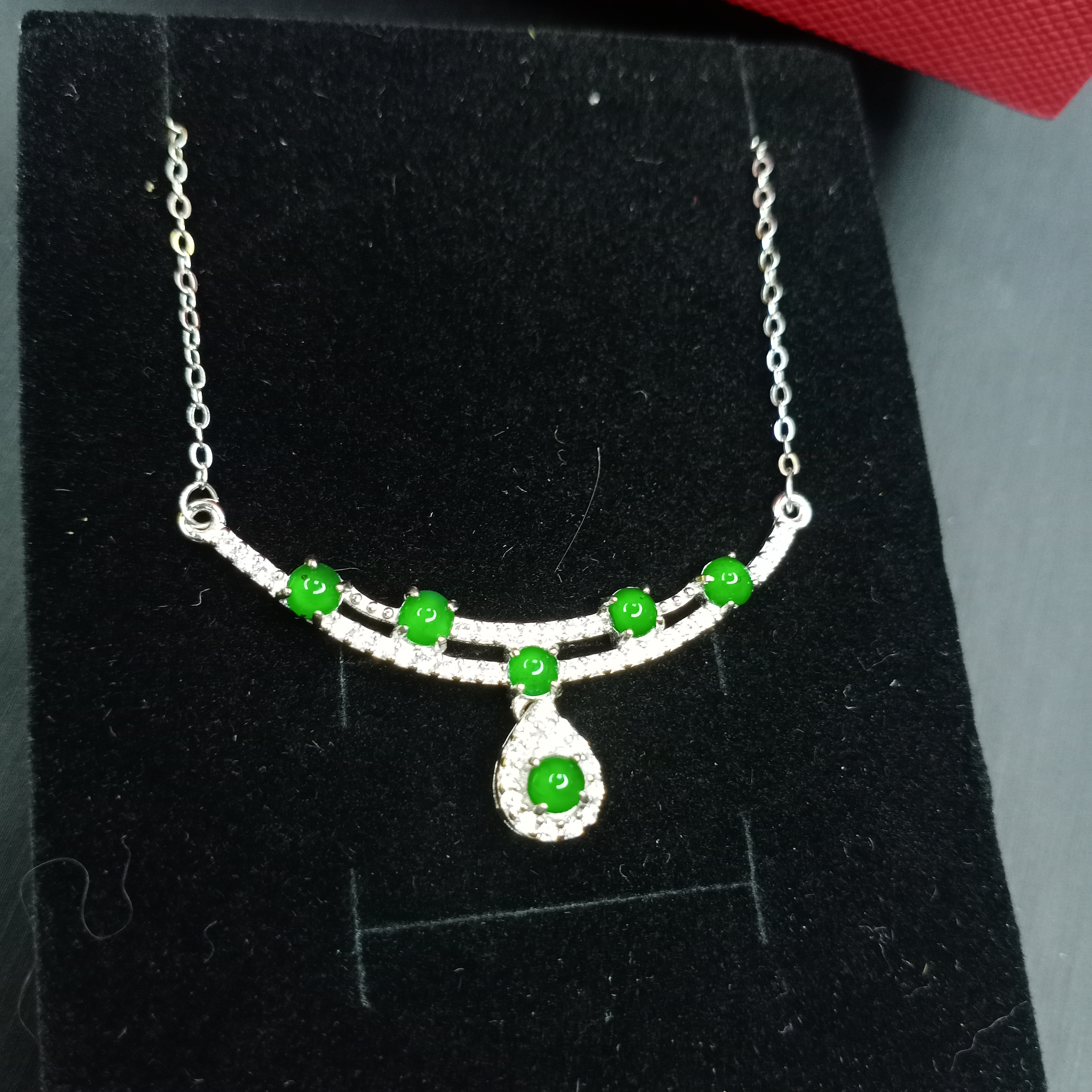 某单位   天然翡翠a货6蛋面套链 s925银镶嵌