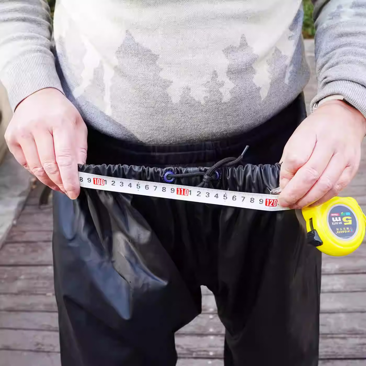 建雨特大码雨裤男女款成人加大加肥加大码雨裤防暴雨真防水户外骑行裤 黑色防水裤有抽绳 4XL 1件 170-200斤