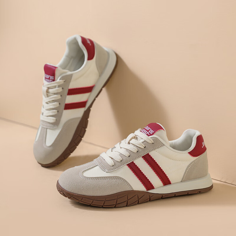 真维斯（Jeanswest）德训鞋女2025秋季新款经典休闲柔软舒适百搭学生板鞋 米红 40