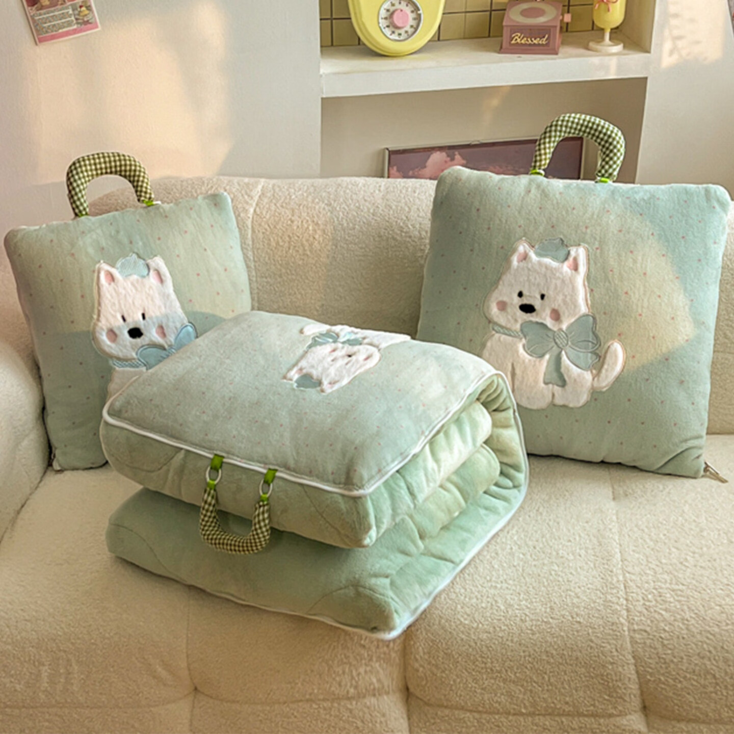 阿尔皮纳袋鼠牛奶绒抱枕被子两用加厚二合一冬季可折叠车载靠枕办公室午睡毯子 西高地-波点-绿【高克重牛奶绒便携手提式设计】 抱枕40x40cm展开100x145cm±5