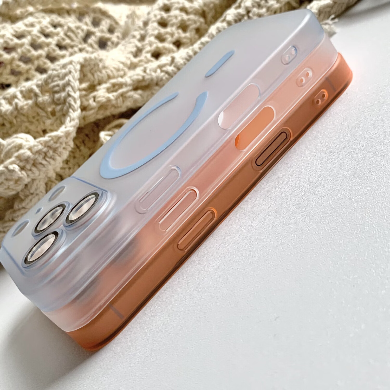 铂呐苓适用iphone17手机壳苹果17保护套磨砂肤感带磁吸无线充电壳超薄全包防滑防磨防划半透明新款 透白色 磨砂磁吸壳【镜头保护款17promax】