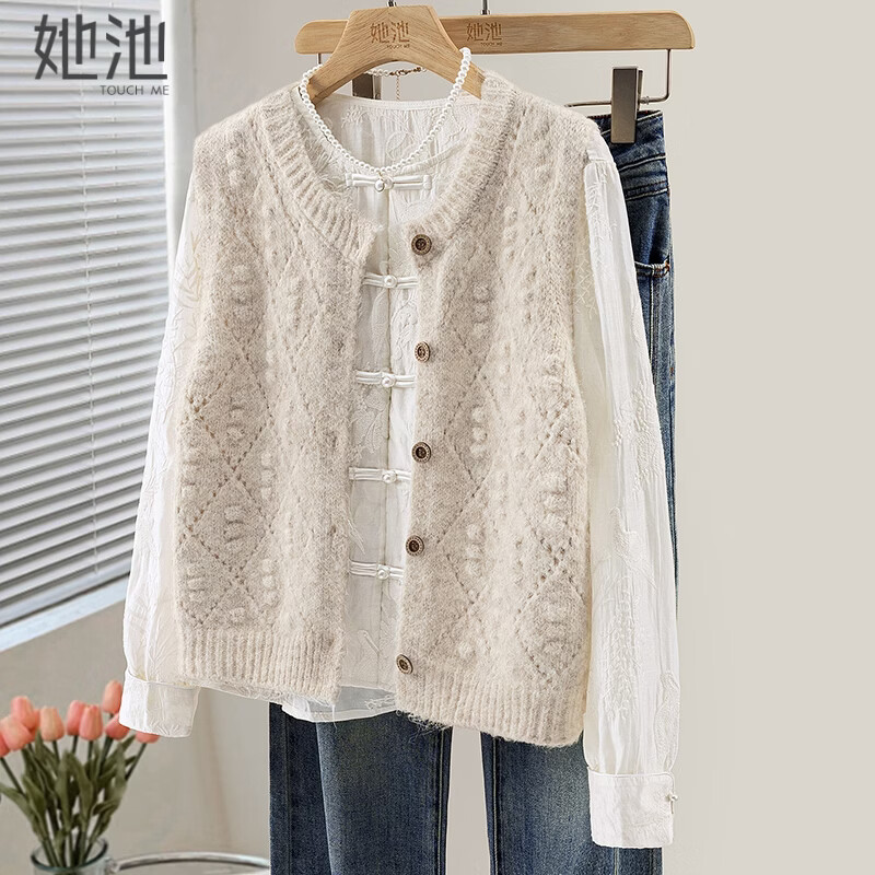 她池含绵羊毛菱形格针织马夹女2026春装新款学院风圆领马甲
