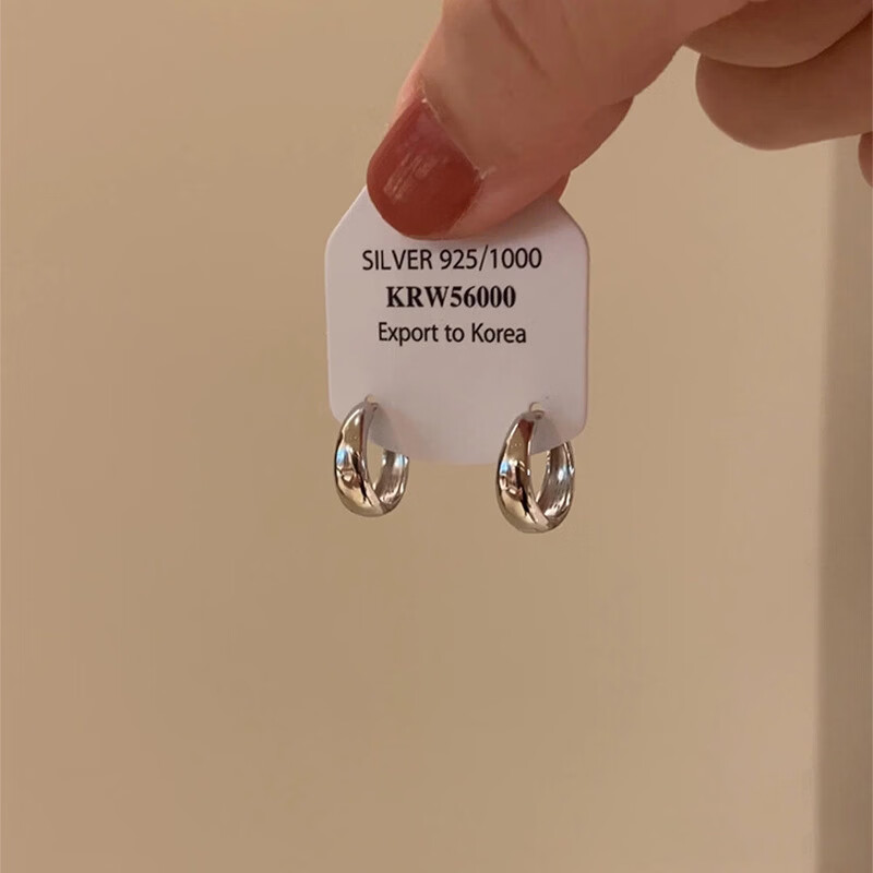 半日逅屿简约银色素圈耳环2026新款爆款高级感轻奢耳扣气质耳钉女小众设计 A320