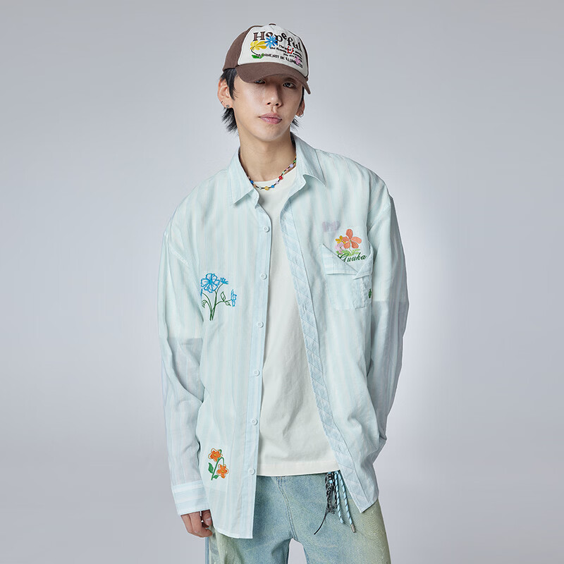 古由卡(GUUKA)美式休闲简约大气条纹衬衫男春新款 创意绣花轻薄艺术感纯棉外套 浅蓝 M