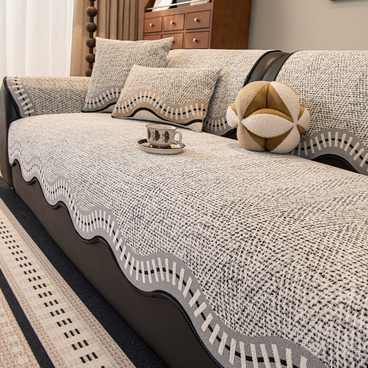 无印良品【A类亲肤】沙发垫四季通用耐磨轻奢高级感沙发盖布防滑防抓座垫 玉衡-灰色 90X210cm(三人位)