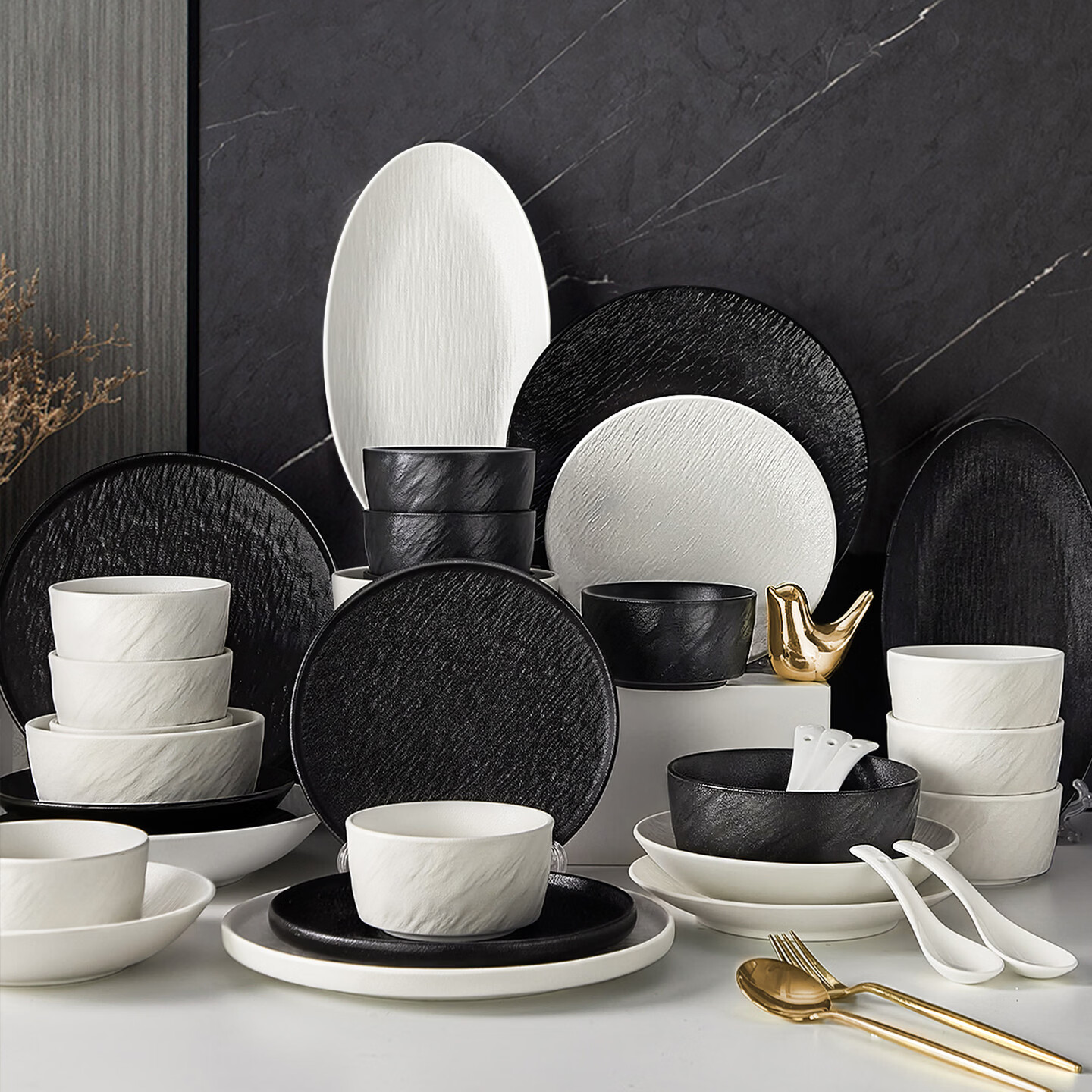 yomerto陶瓷饭碗家用2025新款特别好看的碗高级感餐具盘子碗套装汤碗面碗 12寸石纹鱼盘黑SP5954