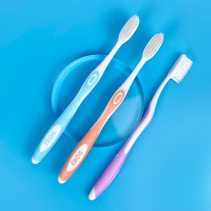 青蛙 成人牙刷柔丝软毛深入齿缝清洁男女通用 【养龈护齿】柔丝软毛牙刷 18支 颜色随机发