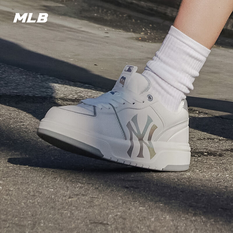 MLB官方 张凌赫同款复古韩系学长鞋时尚厚底低帮休闲鞋春夏SXCLB 纽约洋基队/银色 38 （拍大0.5码）