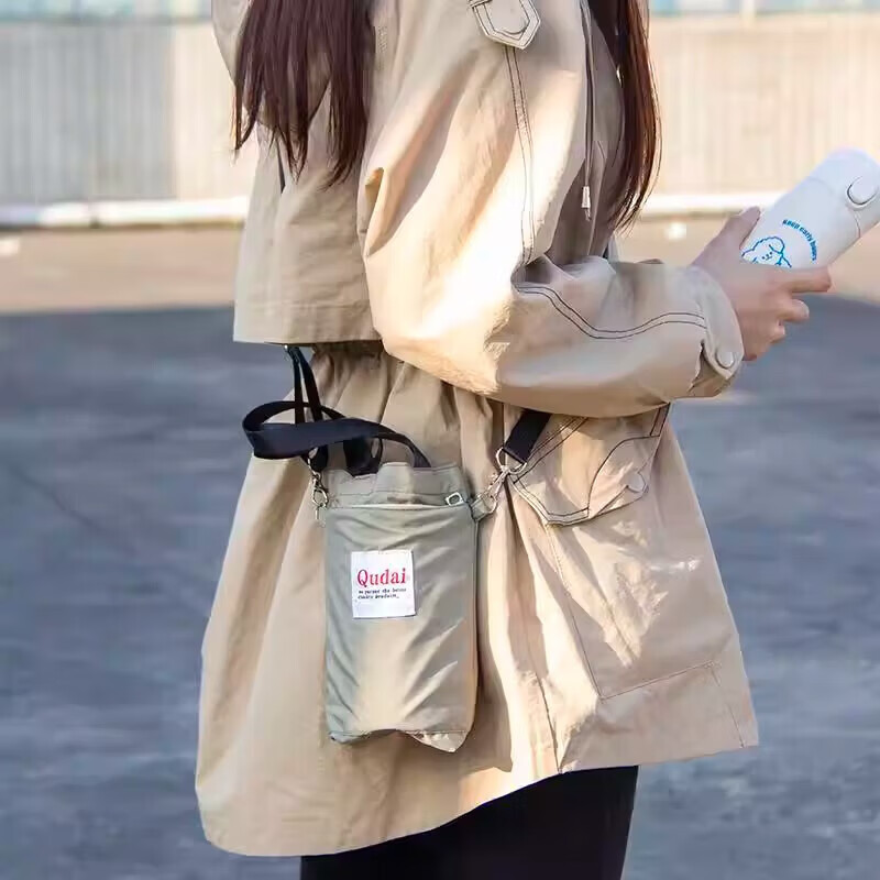 映棠【甄选百货】保温杯套斜挎便携手拎水壶包焖烧杯套通用大号手提水 斜挎款-牛油果绿(有拉链前袋)