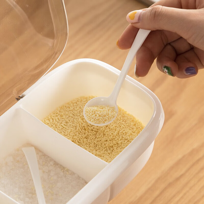 茶花【工厂直发】调料盒家用塑料厨房收纳盒调味盒套装带盖盐糖味精佐 蓝色【三格一体 带勺子】