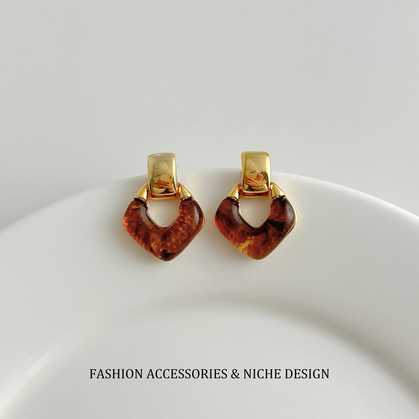 ��������S925����۷縴��ƴɫ���ζ�׹����Ů��ʽ�������ʾ޺ÿ������߼� S925�����ɫ���Ŷ��� 49Ԫ