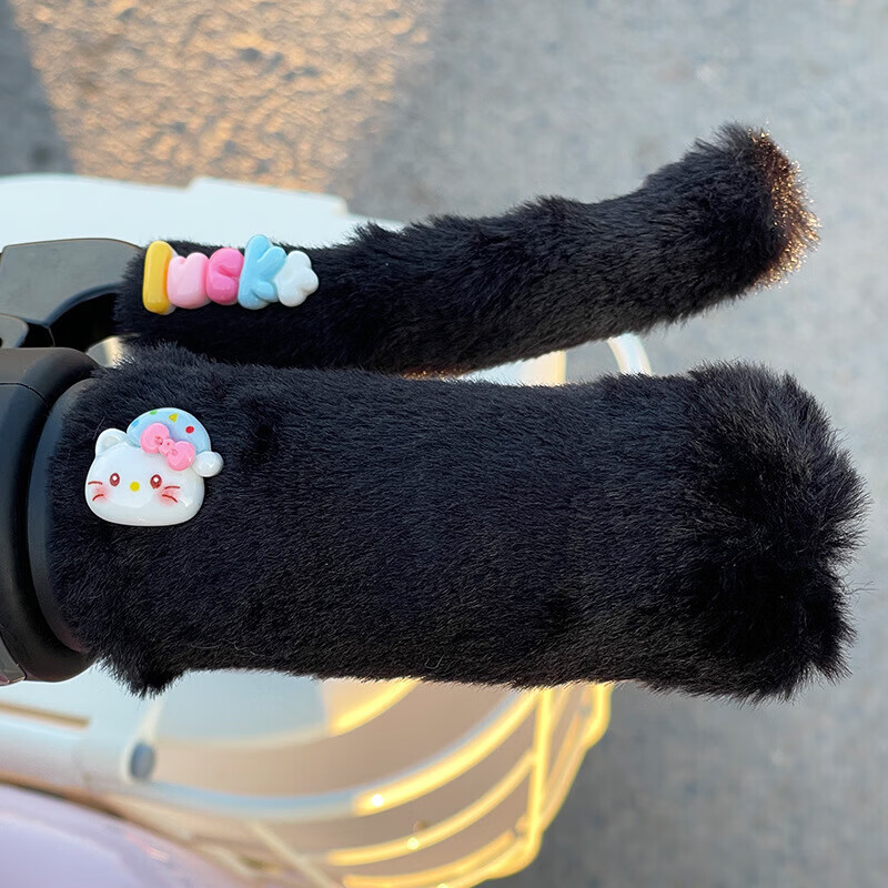 【厂家直发】电动车毛绒把手套冬季保暖防寒防滑电瓶车摩托车三轮 经典黑（帕恰狗+字母）把手刹车4件套