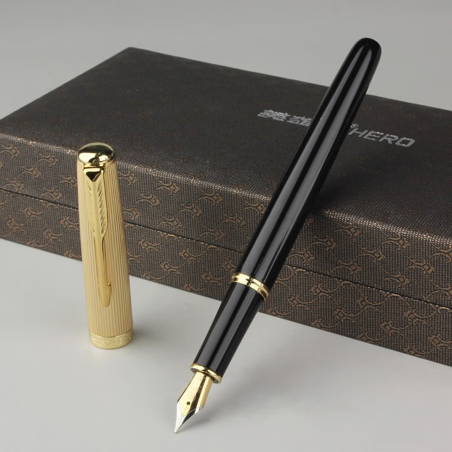英雄（HERO）钢笔 签字笔 商务办公文具书写 生日礼品成人商务墨水笔 776 沉黑 免费刻字