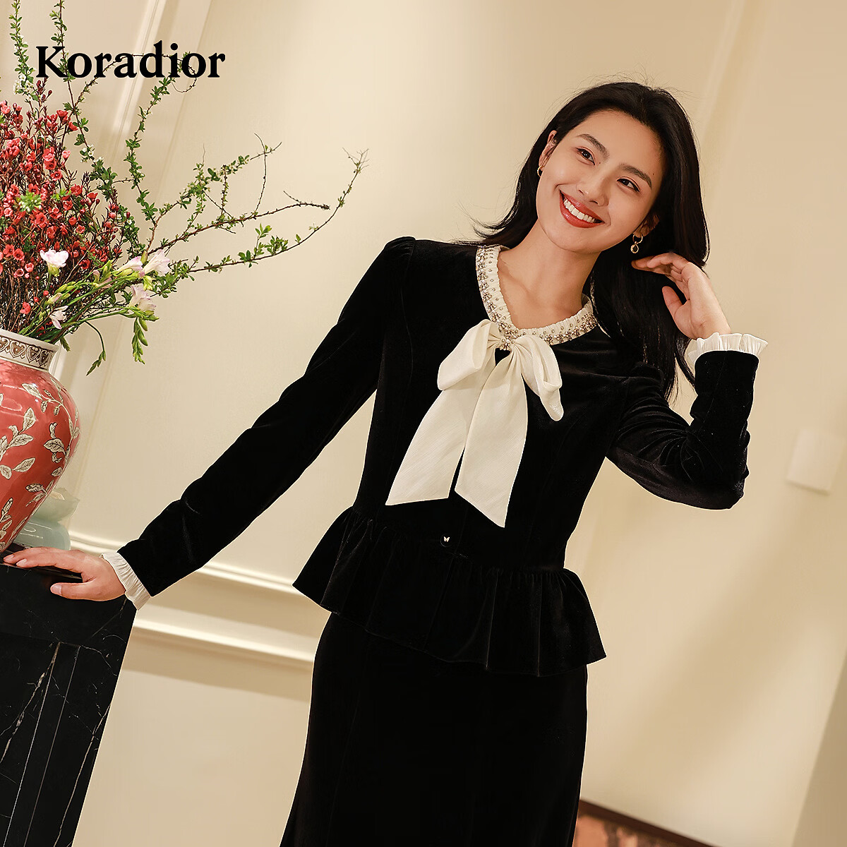 珂莱蒂尔Koradior商场同款2026春新款法式复古丝绒蝴蝶结上衣衬衫 黑色 L