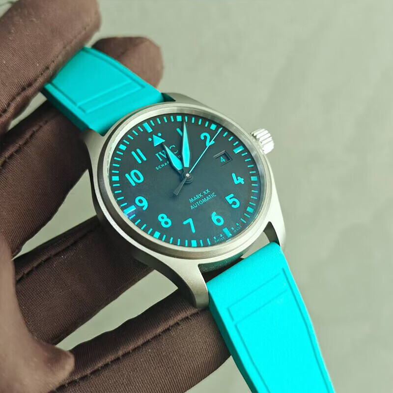 万国（IWC）礼物 马克二十腕表 梅赛德斯AMG马石油F1车队特别版IW328210 40mm