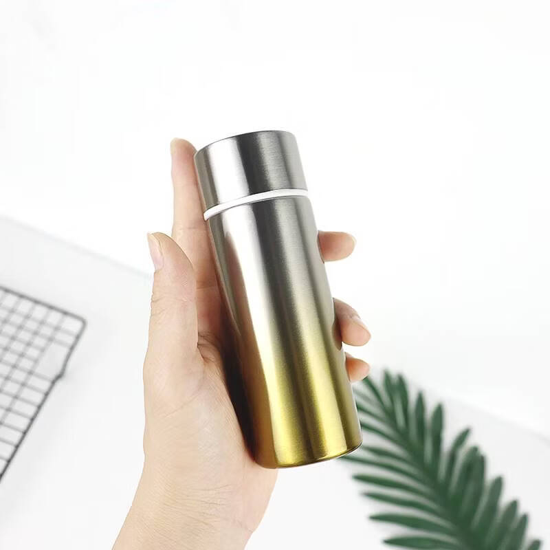 膳魔师（THERMOS）超小迷你保温杯304不锈钢儿童学生胶囊杯可爱情侣口袋杯旅行便携 本黄特小120ml本黄渐变