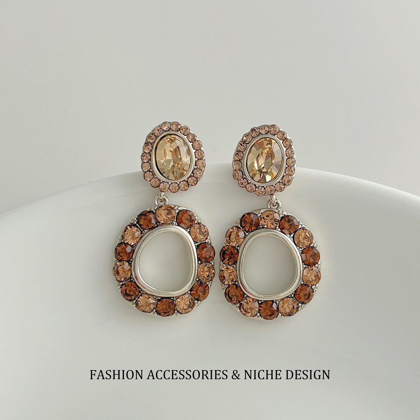 �������츴�ŵ�׹�п��м�ԼԲȦ��׹����Ƕ�������Բ�ε�׹���ж������� ԲȦ�пյ�׹���� 49Ԫ