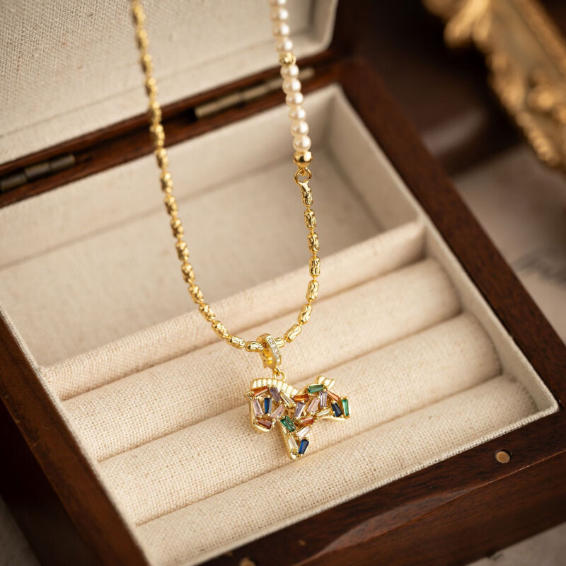 ����ׯ԰�߲�С������Ů��ʽ���ݷ�΢���ʯ��׹����ʱ�����ʶ��� �߲�С������ 18K 39Ԫ