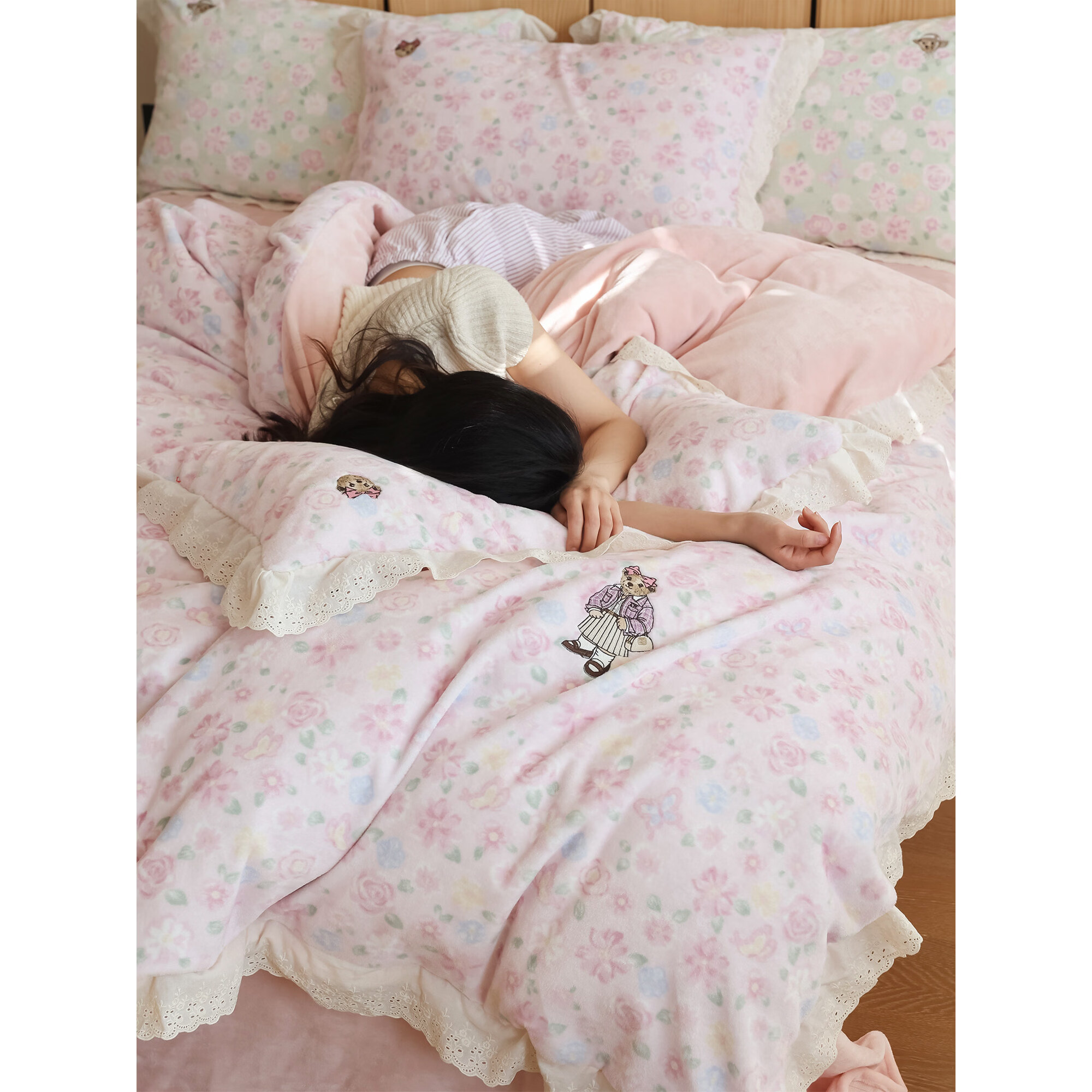 Teenie Weenie小熊A类少女粉碎花牛奶绒保暖四件套法式蕾丝花边被套加厚三件套 小熊慕斯系列-花粉 1.5/1.8m 床单款 被套200*230cm 四件套