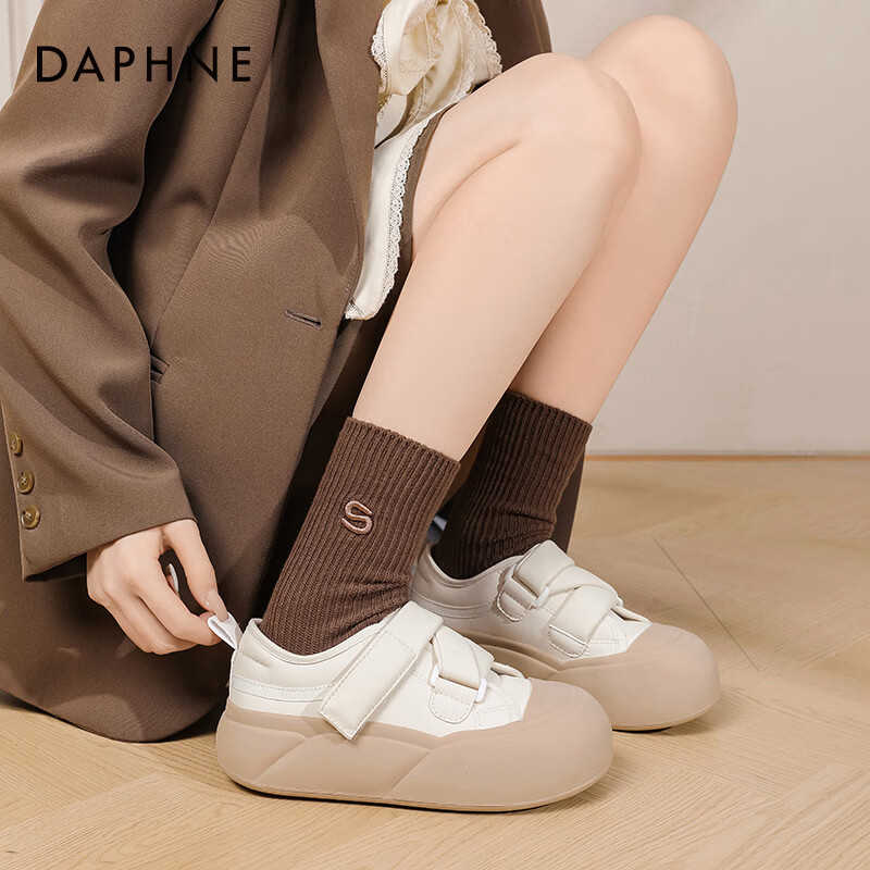 达芙妮厚底小白鞋女2025秋冬新款女鞋软萌大头鞋子女增高百搭板鞋ZJ 米杏色【魔术贴-跟高4cm】 39