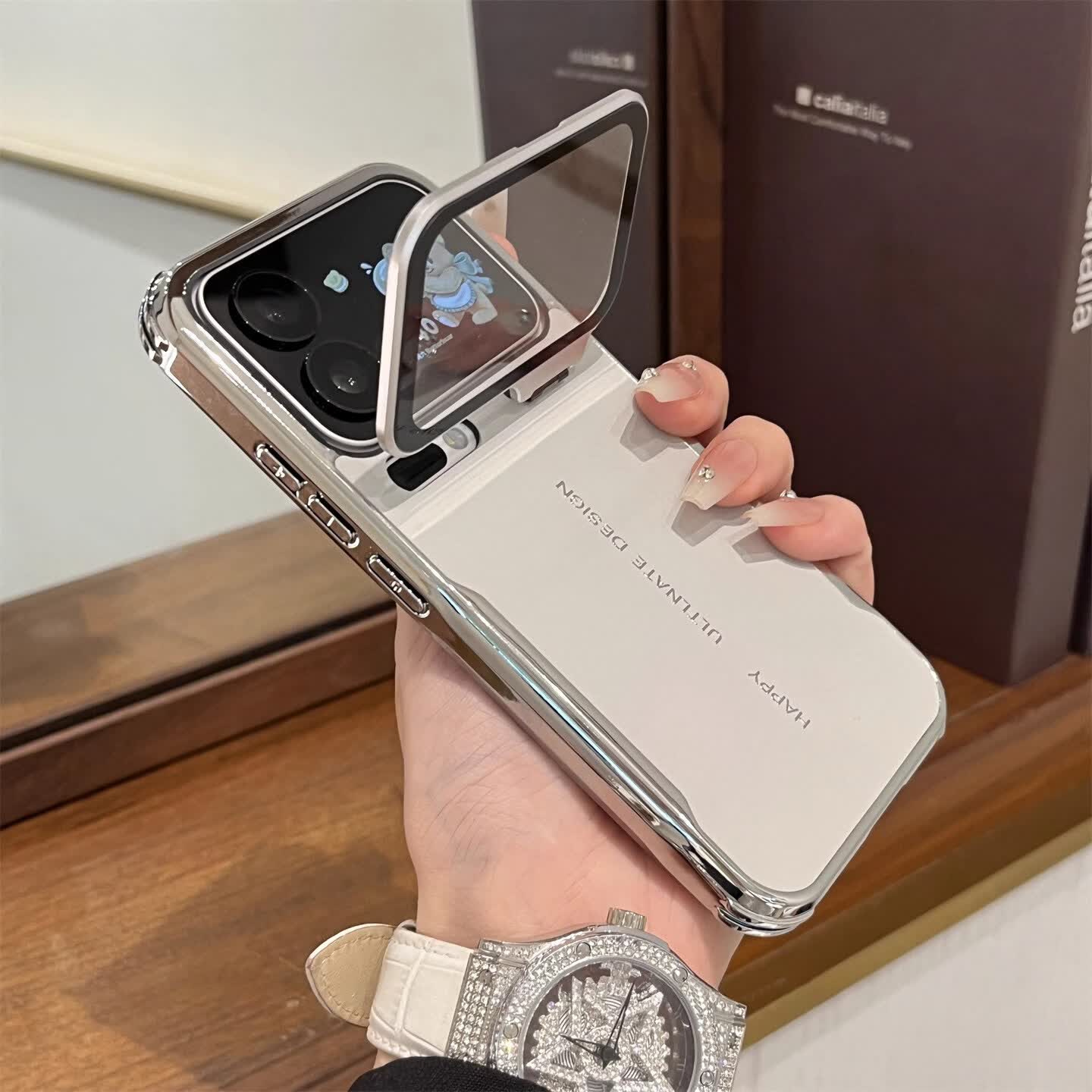 玛尔扎 适用小米17Promax手机壳隐形镜头支架皮纹xiaomi 17pro防摔高级小米15/14保护套新款带镜头膜 【雪域白】电镀素皮*镜头膜翻盖支架*刀锋系列 小米15 Pro