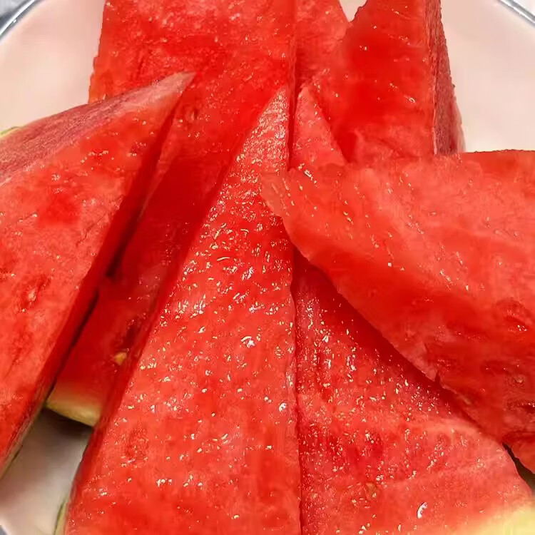 绿熊庄园【顺丰】广西黑美人西瓜新鲜现摘爆甜麒麟西瓜孕妇当季水果整箱 黑美人西瓜净重6-7斤 1枚