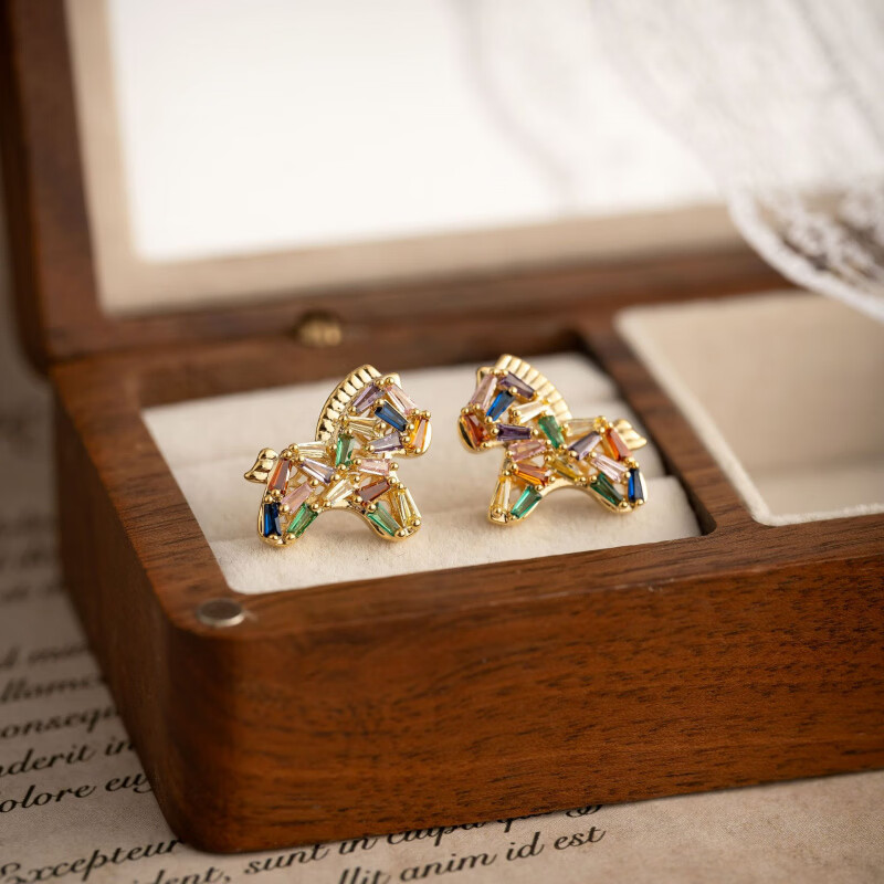 ����ׯ԰�߲�С������Ů��ʽ���ݷ�΢���ʯ��׹����ʱ�����ʶ��� �߲�С������ 18K 28Ԫ