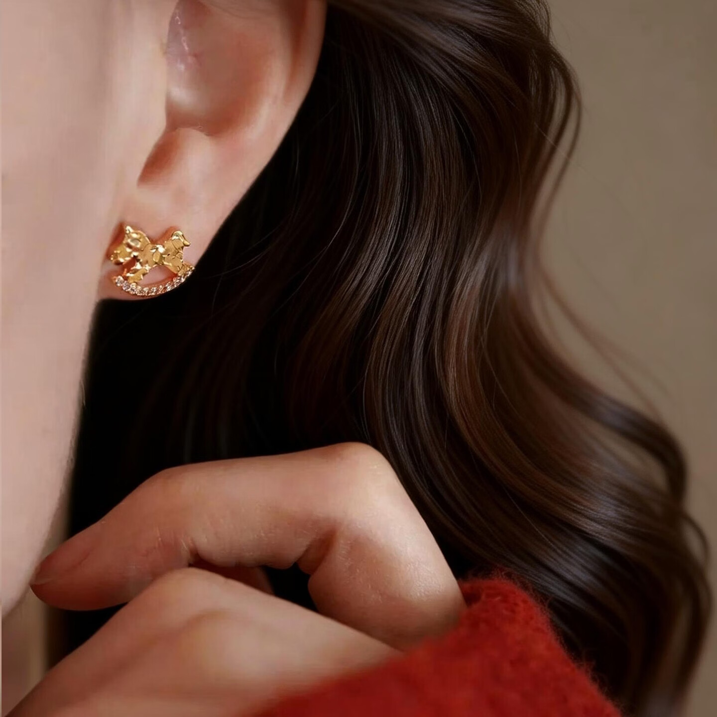 KRISTEN JUDI马年本命年耳饰碎冰冰小马耳钉银针金色耳环女友老婆新年生日礼物 实用生日礼物送女友老婆闺蜜