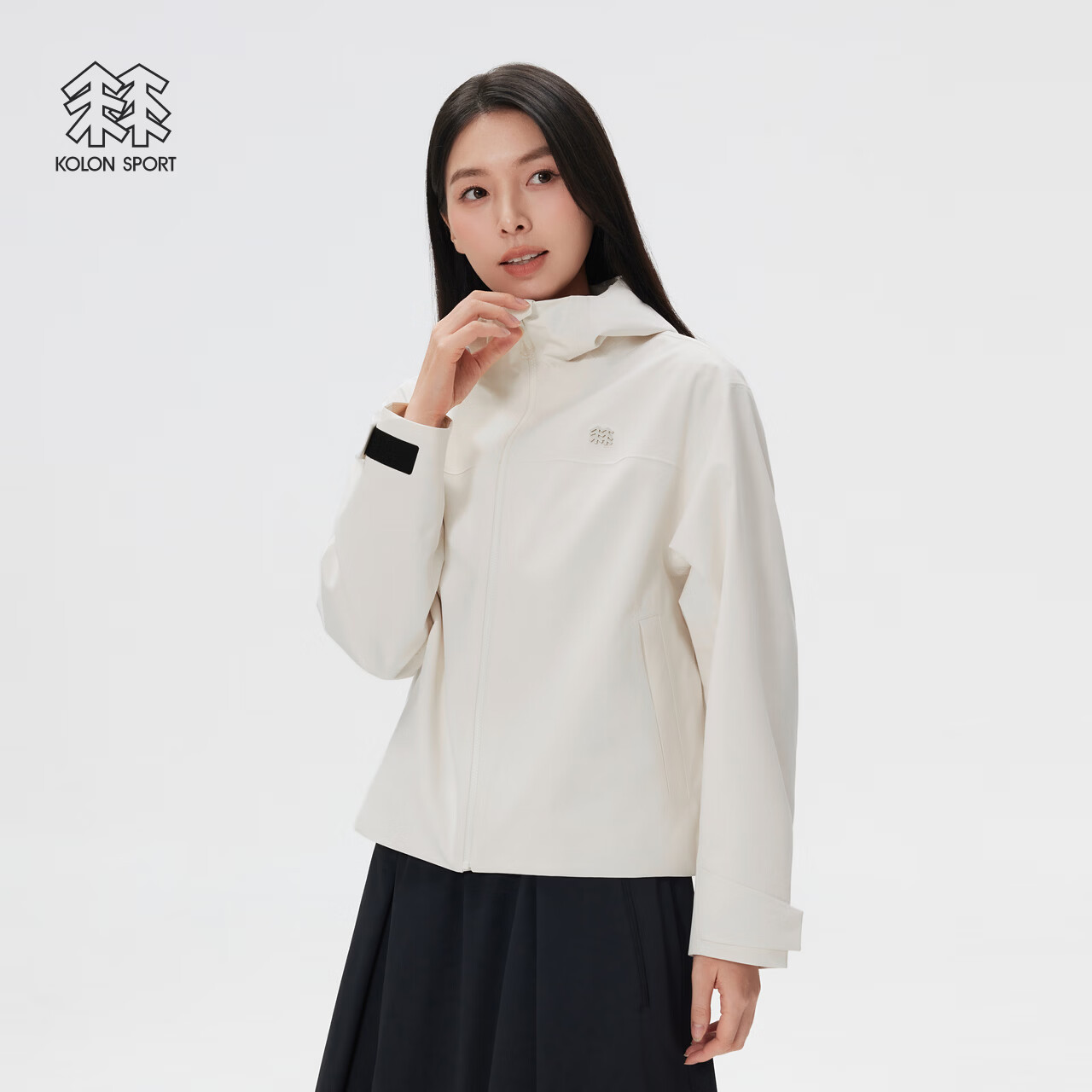 KOLON SPORT/可隆户外冲锋衣2级 女士透湿防风耐磨2L短款防水夹克 LKJK6MTT22-CR 奶油白 M 165/88A