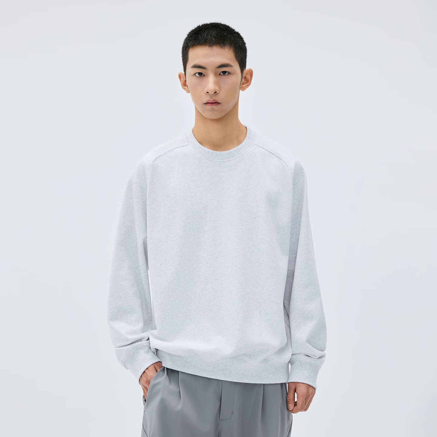 熊猫·本（ben.panda）纯色圆领廓形刺绣卫衣男款宽松通勤套头上衣2026春季 白灰色 M