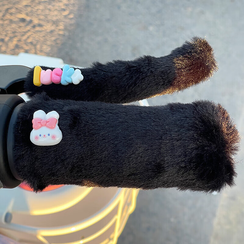 【厂家直发】电动车毛绒把手套冬季保暖防寒防滑电瓶车摩托车三轮 经典黑（帕恰狗+字母）把手刹车4件套
