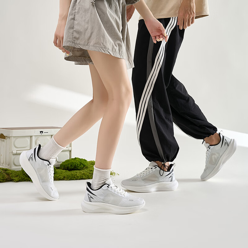 真维斯网面鞋男款女款新款运动鞋四季户外透气减震男鞋跑步鞋 黑白/男女款 36