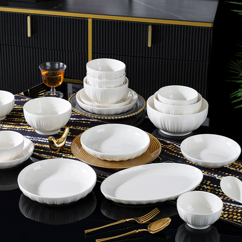 几句纯白色浮雕金盏花釉下彩系列陶瓷餐具套装家用饭碗菜盘高温陶瓷 纯白瓷浮雕金盏花 16件套 （竹筷子）