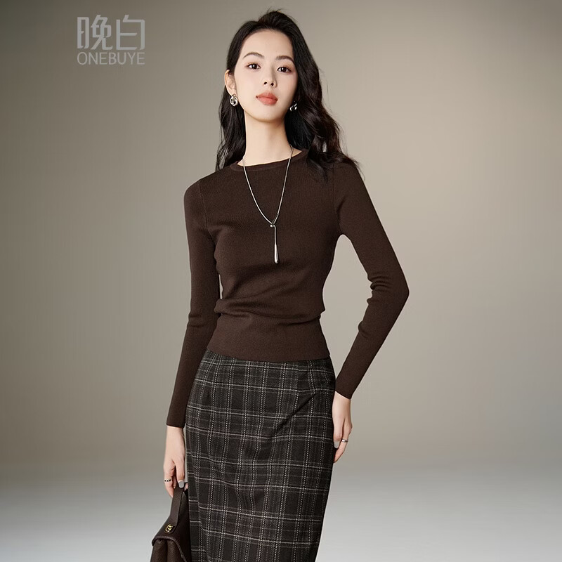 晚白【新品】2026春款经典简洁圆领毛衣亲肤舒适修身百搭针织衫女 咖色 S
