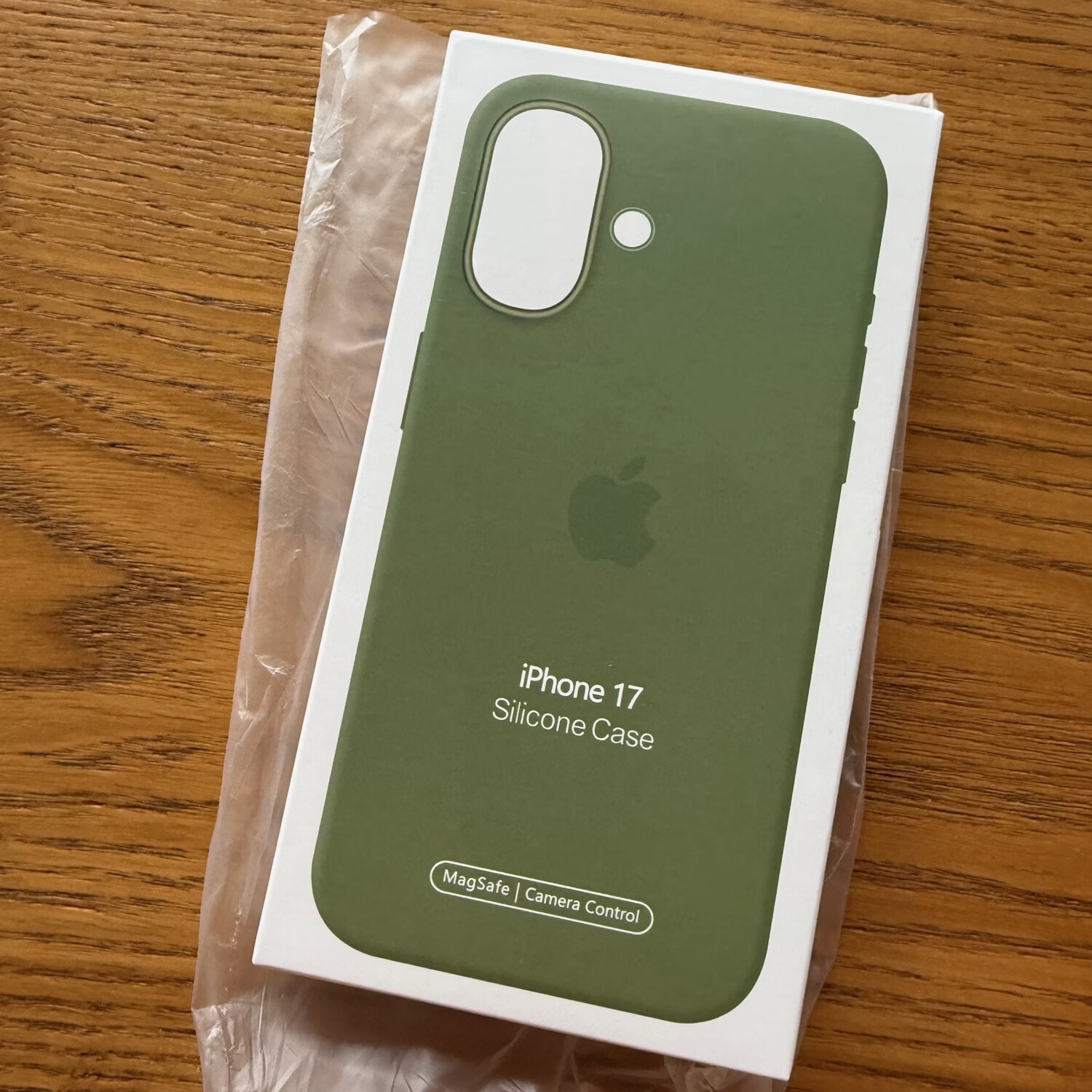 iPhone 17液态硅胶保护壳 磁吸动画按键款（现货速发） 浅苔绿色 17