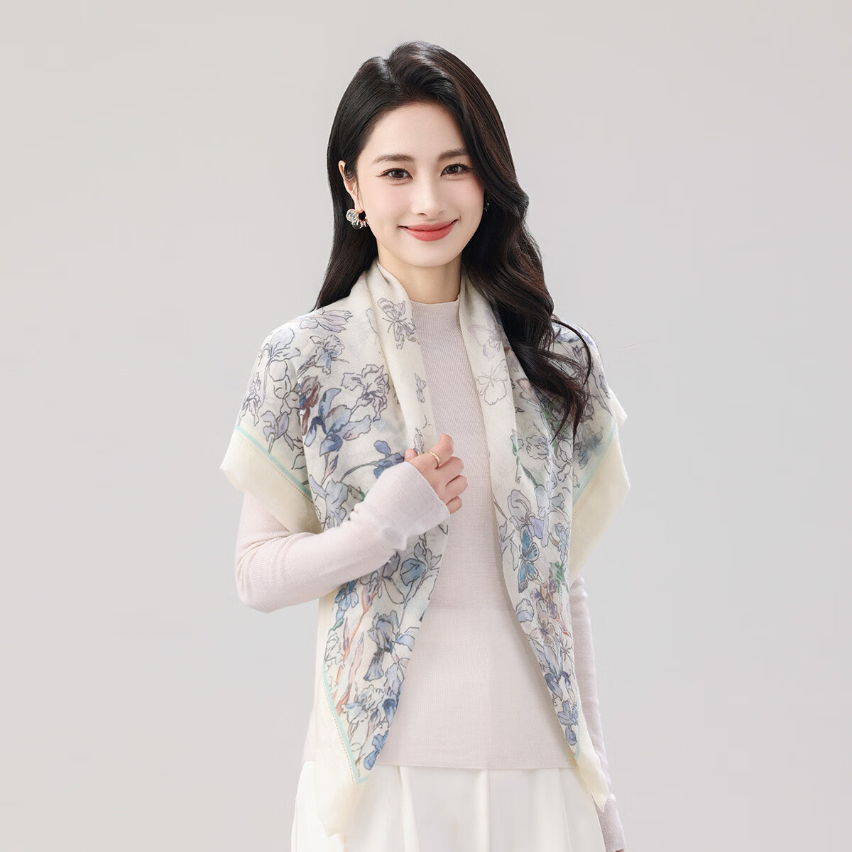 S·LABELLE100%山羊绒拉贝儿轻奢女士百搭羊绒对丝方巾丝巾送礼生日礼盒 浅蓝 高级伴手节日礼物盒手提袋