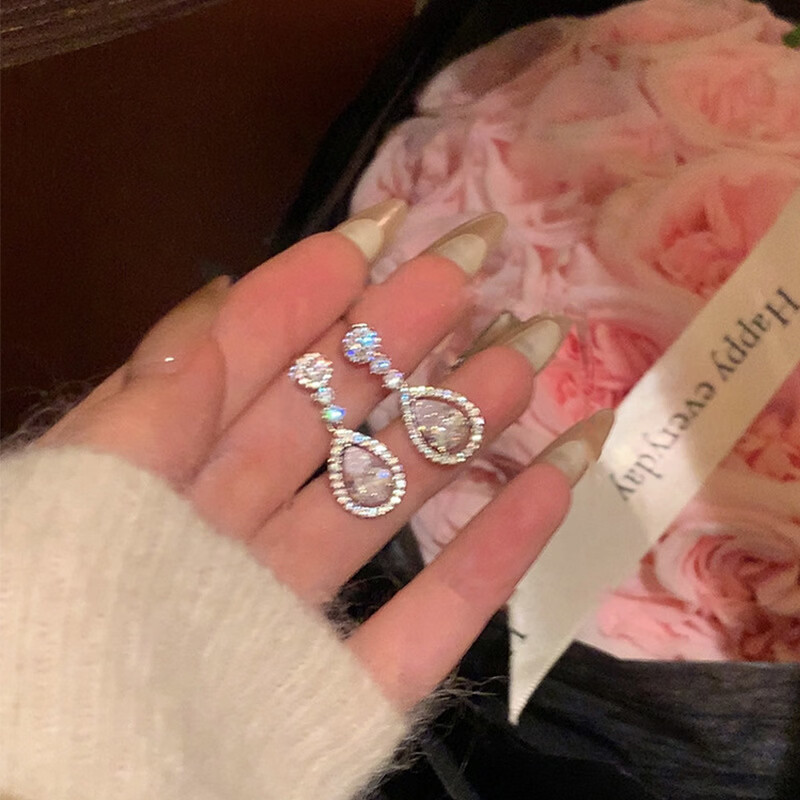 ��������S925���뾫���ʯˮ���ζ���Ů����С�ڰ״�ж�������Ʒ A1637��