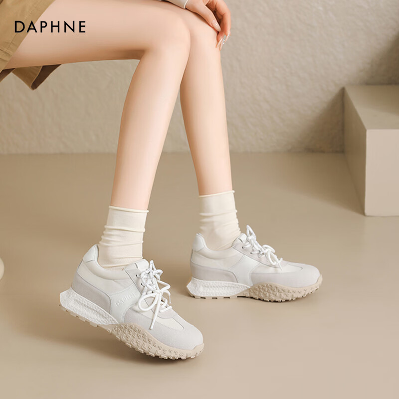 达芙妮芭蕾德训鞋女2026春季新款休闲内增高百搭舒适软底轻便运动阿甘鞋 米白色 36