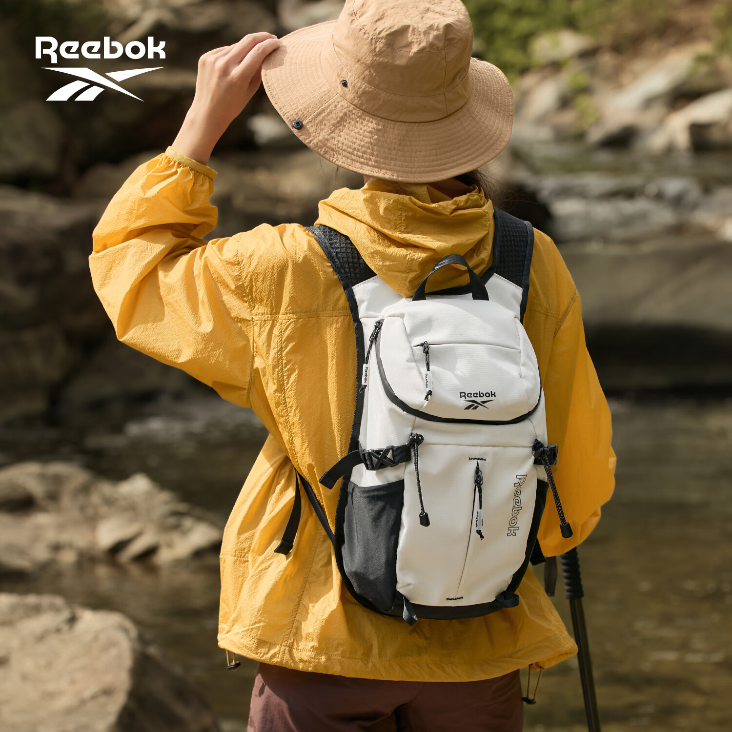 Reebok锐步轻量化徒步登山包运动户外山系双肩包男旅行背包女 冰川白
